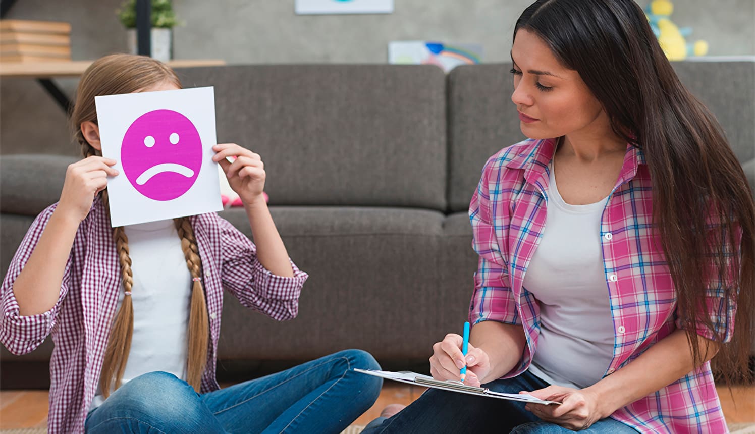 Como os adultos e as crianças precisam cuidar da saúde mental.